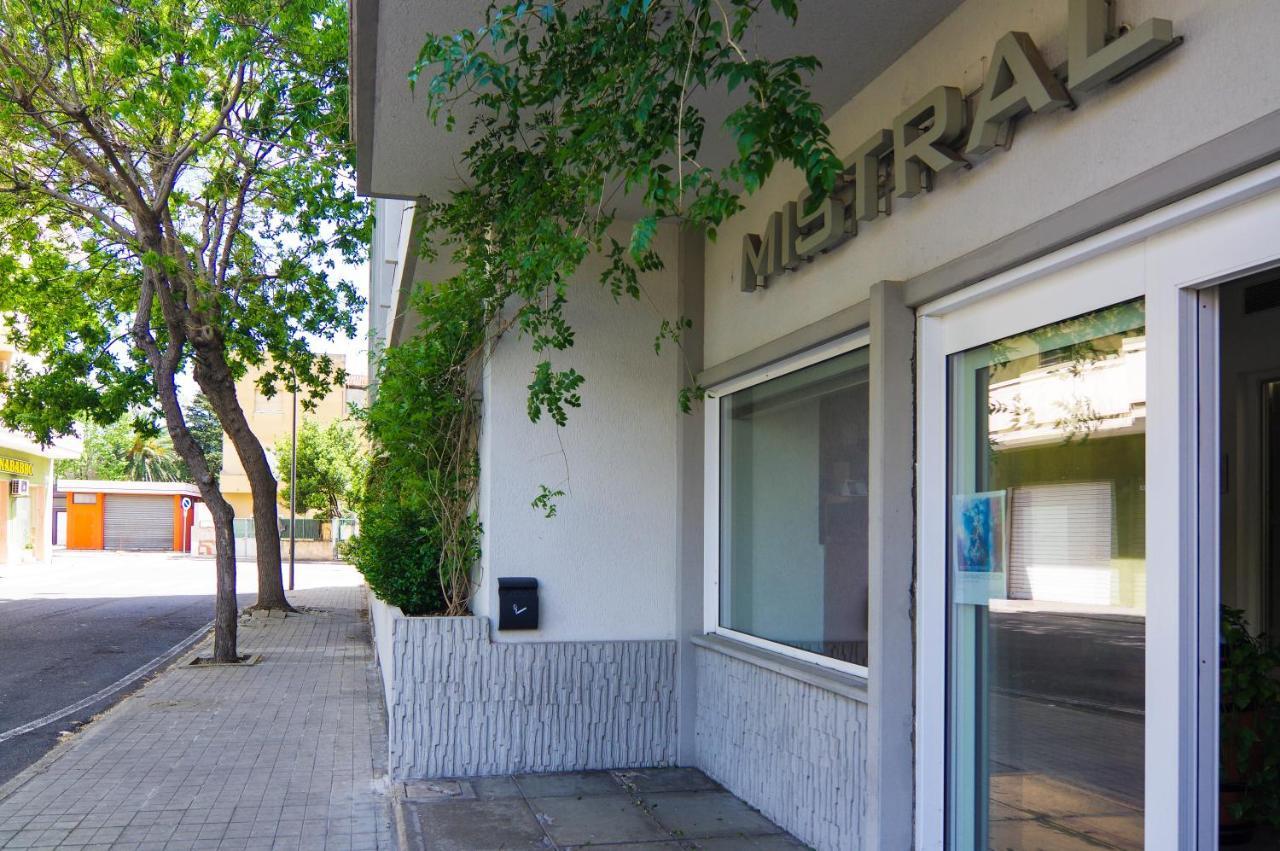 Hotel Mistral Oristano Dış mekan fotoğraf